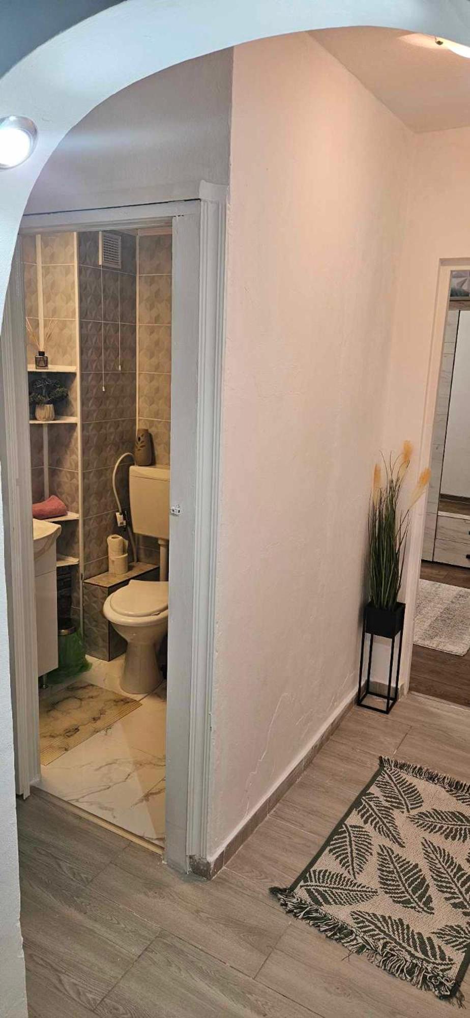 Apartment Hcl's